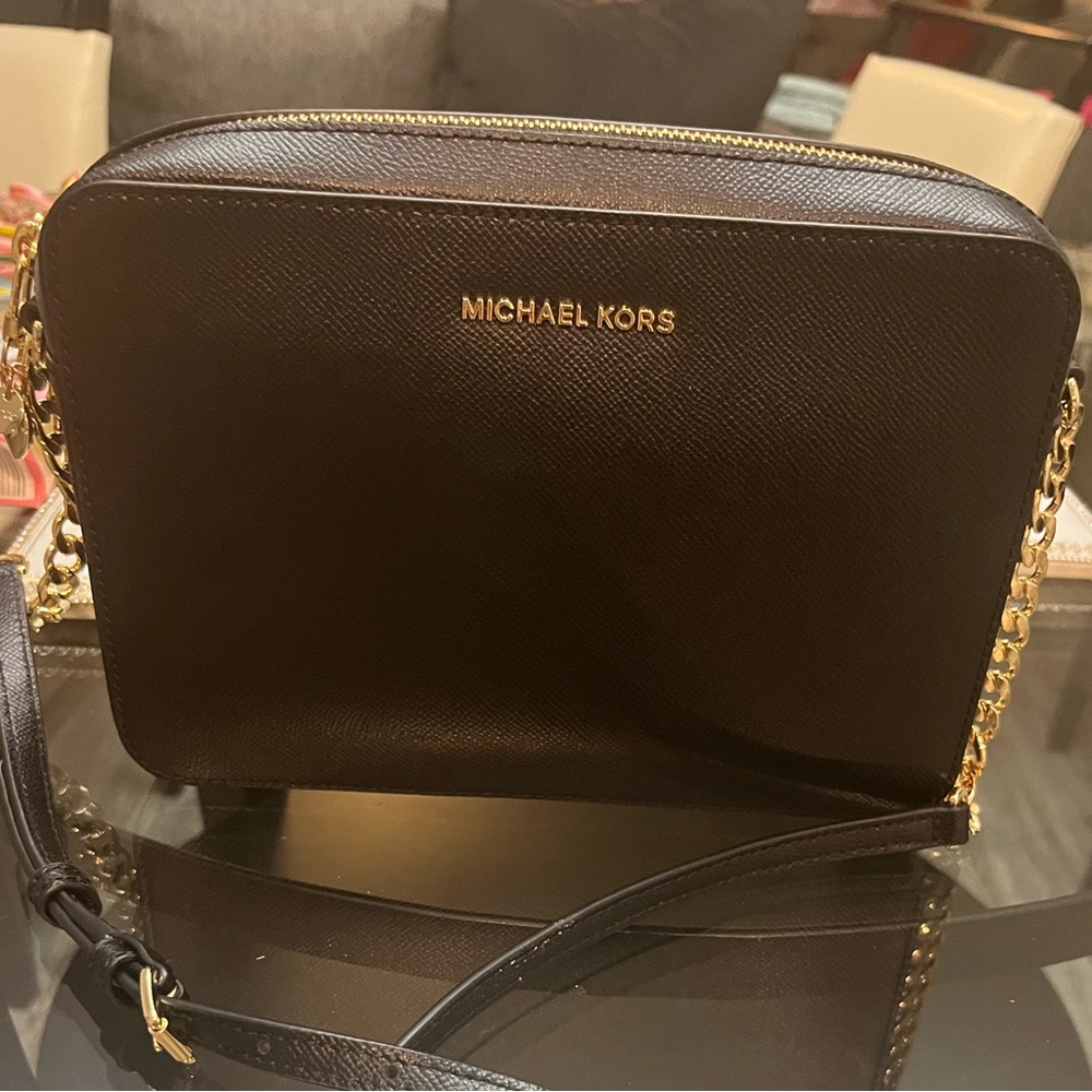 Black Michael Kor crossbody